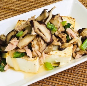 豆腐ステーキ きのことツナのソテー添え