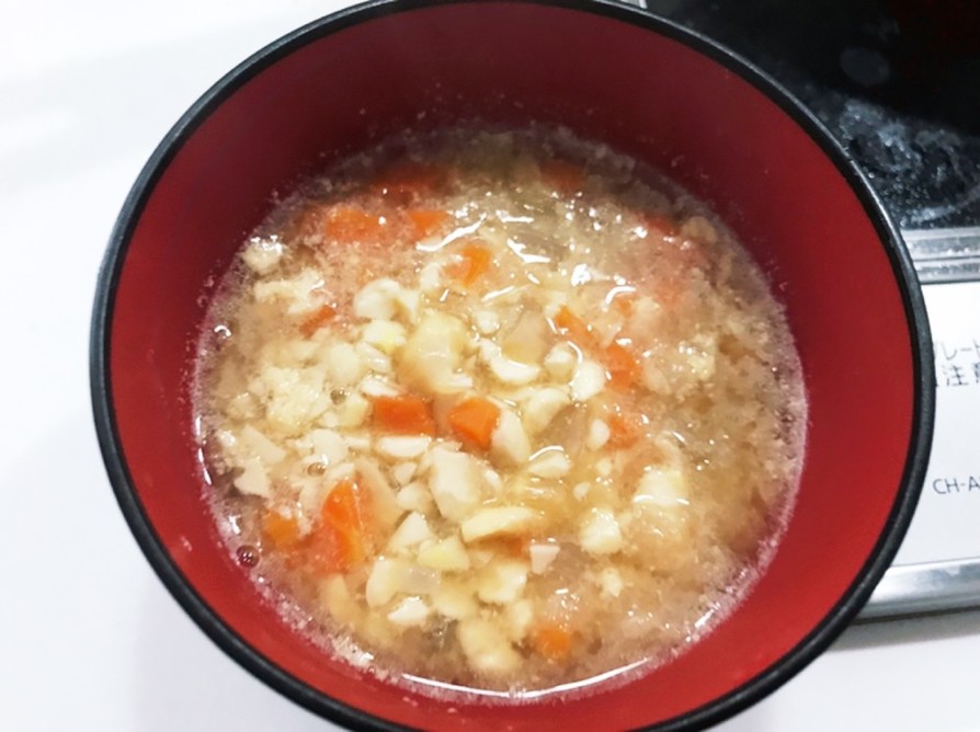 ゴロゴロ大豆と野菜の味噌汁の画像