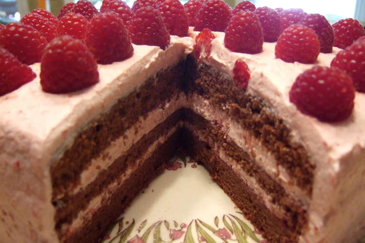 ラズベリー チョコレートケーキ レシピ 作り方 By Nana617 クックパッド 簡単おいしいみんなのレシピが352万品