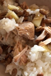 納豆と鶏胸肉のさっぱり煮の混ぜご飯