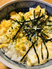 シンプル●半熟玉子丼の写真