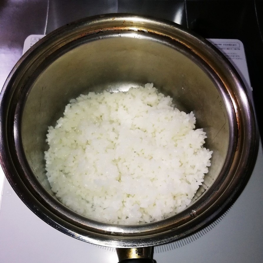 鍋を使ってIHでお米を炊く(1合)の画像