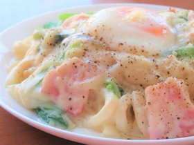 ベーコンと小松菜の豆乳クリームうどん