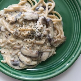 牛乳でも濃厚!きのこクリームパスタ