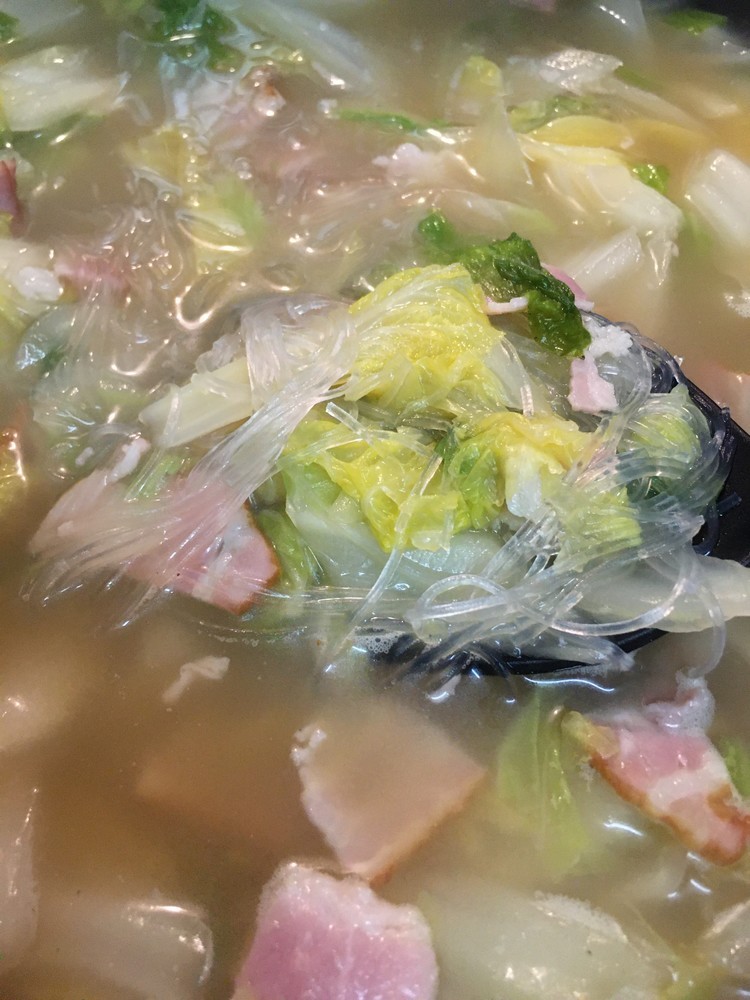 白菜とベーコンのスープ☆コンソメ味の画像