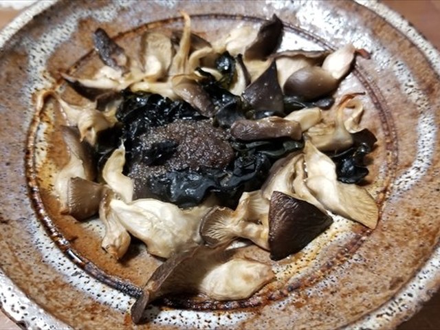 天然ヒラタケの焼きキノコ・バター・果実酒