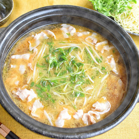 無限ごま油鍋 (豚・豆苗・もやし)