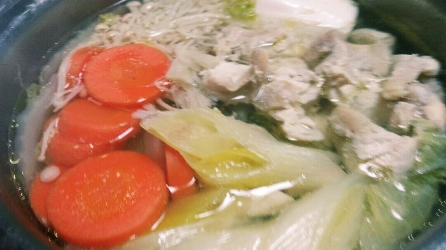 冷蔵庫の野菜と肉と豆腐で一人鍋✨☺⛄の画像