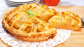 冷凍パイ生地で作る簡単アップルパイ