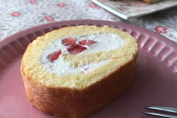 外巻きいちごロールケーキ レシピ 作り方 By 小豆ん子 クックパッド 簡単おいしいみんなのレシピが356万品