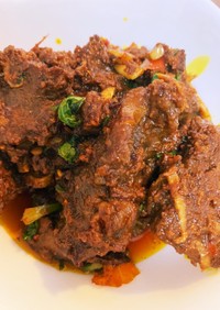 牛肉のカレー(ネパール料理)