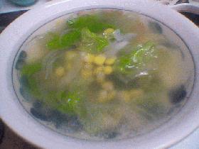 にんにくとレタスのスープの画像