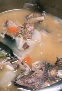 漁師飯❔ハマチ(ブリ)のアラの味噌鍋☺⛄