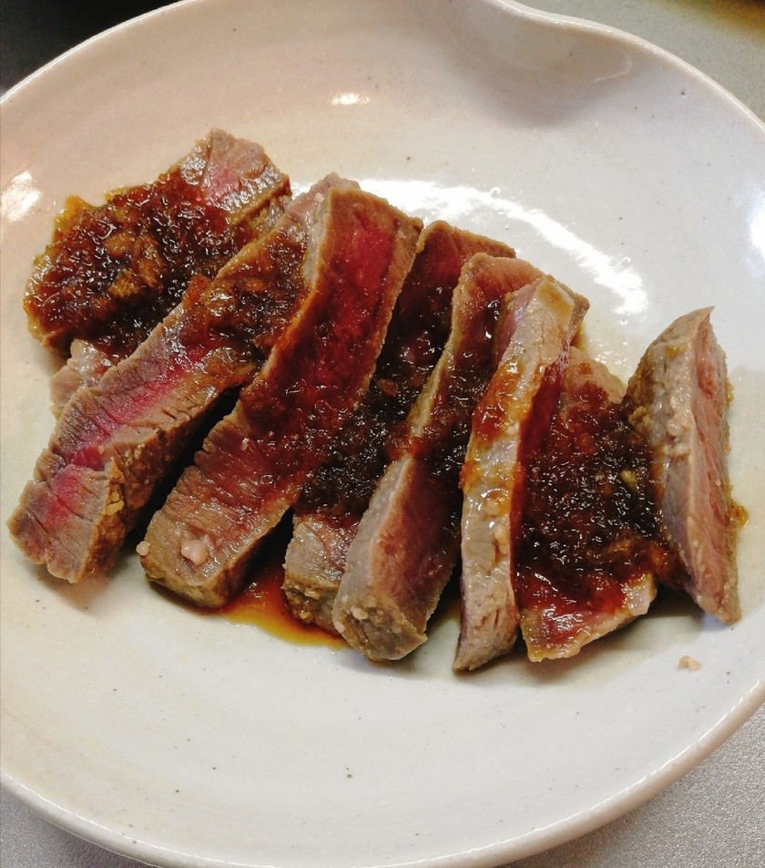牛もも肉だけど柔らかいステーキ