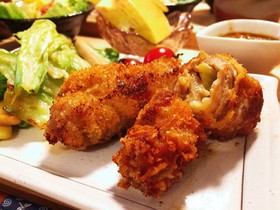 キウイとチーズの豚肉巻きカツ