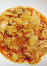 トマト缶で作る手羽元野菜スープ