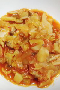 トマト缶で作る手羽元野菜スープ