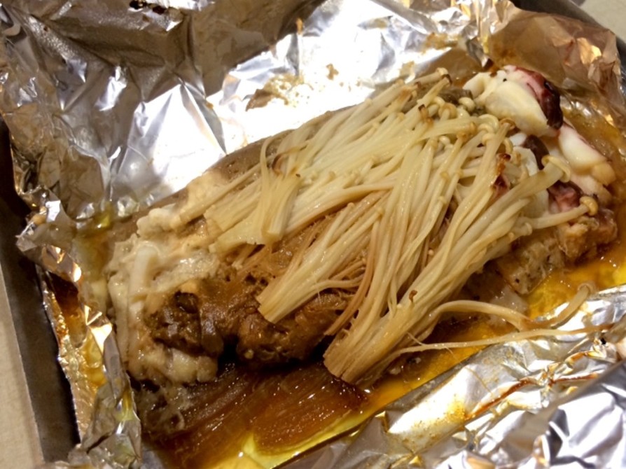 【ホイル焼】スルメイカの肝バター醤油焼きの画像