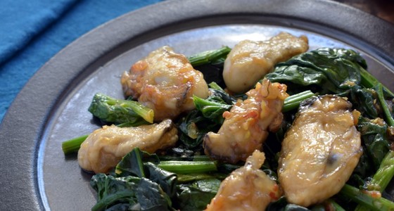 牡蠣とほうれん草のピリ辛オイスター炒め by くつろぎの食卓 【クックパッド】 簡単おいしいみんなのレシピが355万品