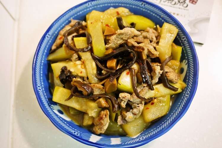 麻辣黑木耳拌炒蒲瓜肉絲 柯媽媽の植物燕窩レシピ 作り方by 柯媽媽の植物燕窩 クックパッド 簡単おいしいみんなのレシピが357万品