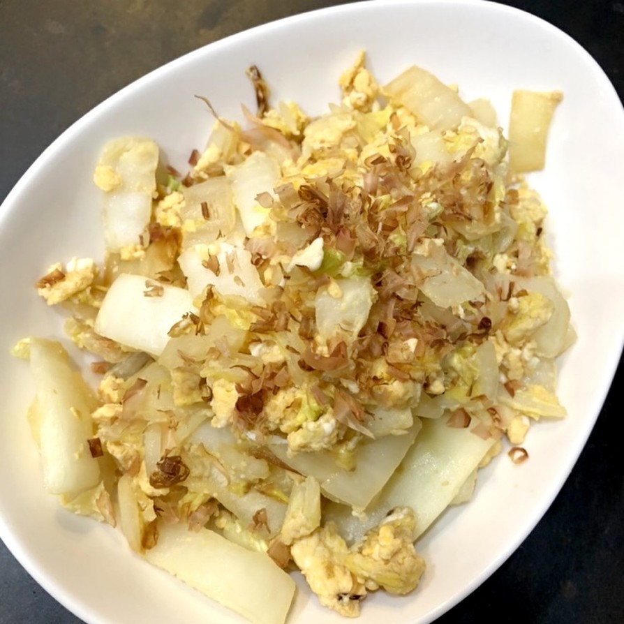 冷蔵庫の残り物で簡単副菜！白菜と卵炒めの画像