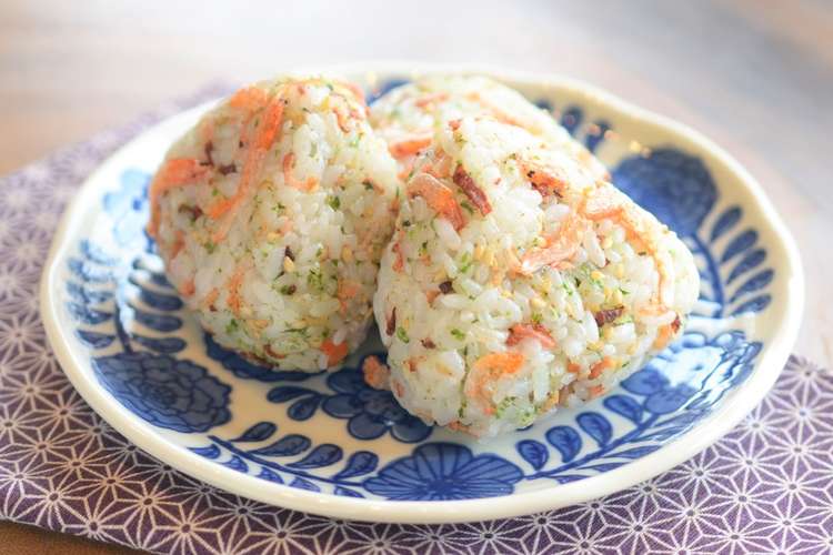 妊娠 授乳に 桜えびとチーズのおにぎり レシピ 作り方 By 月とみのり クックパッド