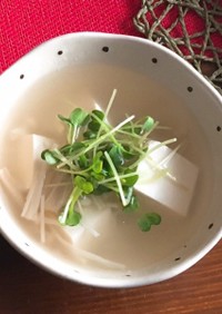 豆腐とえのき茸の白だしスープ