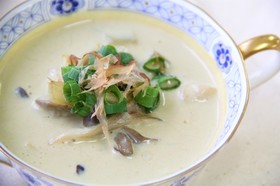 きのこの豆乳カレースープ