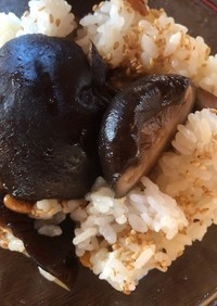 納豆と椎茸の佃煮風のご飯