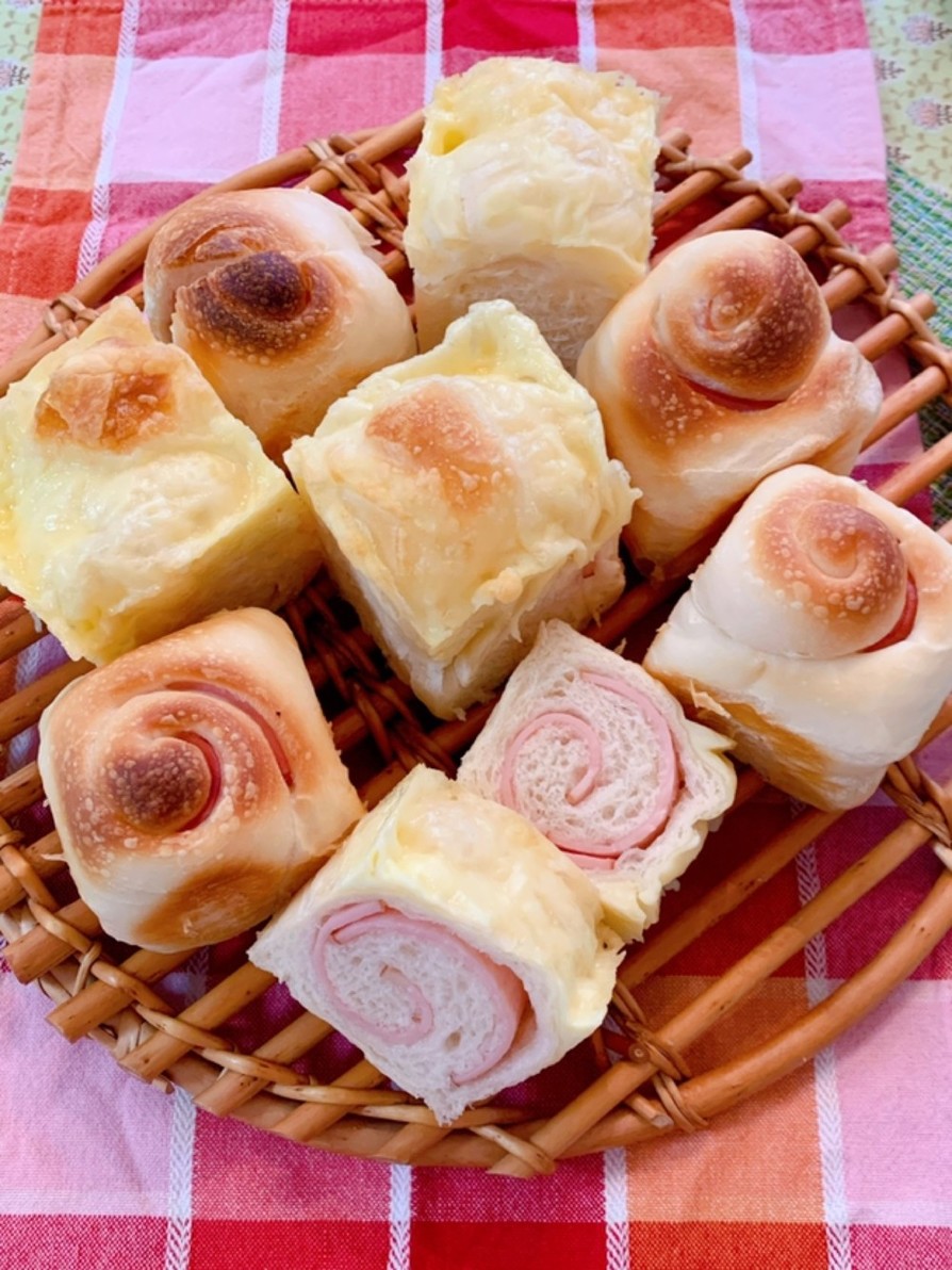 くるくるベーコンのミニ食パンの画像