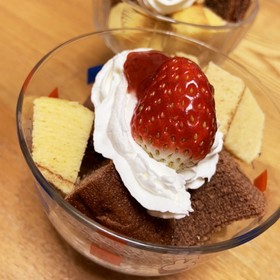 切って盛るだけ☆バウムクーヘンのパフェ風