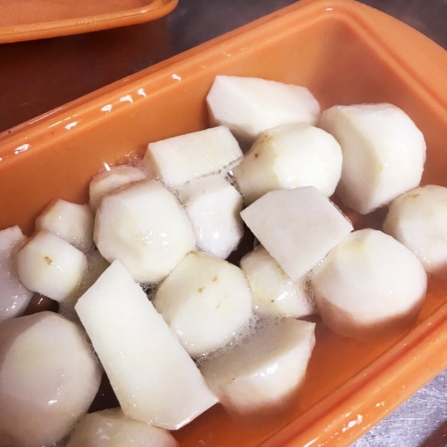赤芽芋 赤芽大吉 の下ごしらえ レシピ 作り方 By ひーちゃん食堂 クックパッド 簡単おいしいみんなのレシピが362万品