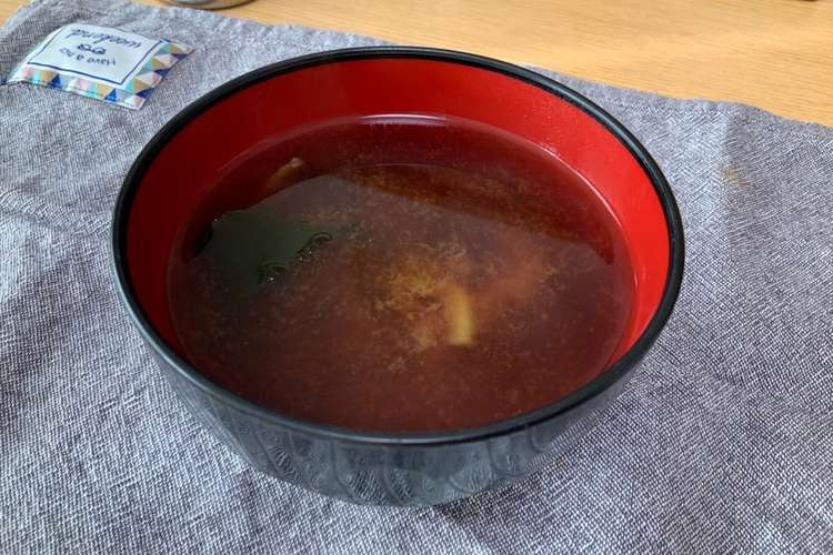 玉ねぎとわかめの味噌汁 レシピ 作り方 By Aya 1030 クックパッド 簡単おいしいみんなのレシピが370万品