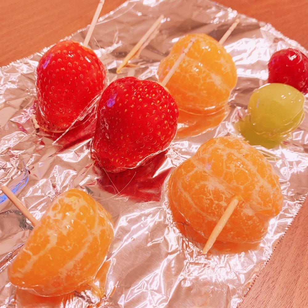 パリパリ 屋台のいちご飴 フルーツ飴 レシピ 作り方 By Natt クックパッド 簡単おいしいみんなのレシピが374万品