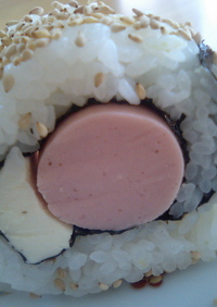 魚肉ソーセージとクリームチーズの巻き寿司