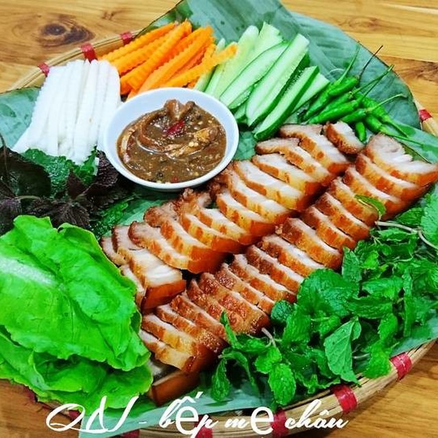 焼豚ラップ ベトナム中部クアンナム風 レシピ 作り方 By クックパッドベトナム クックパッド 簡単おいしいみんなのレシピが365万品