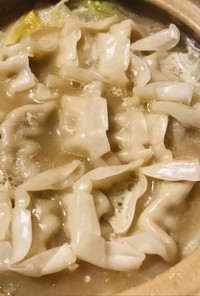 白湯スープ餃子●白菜＆大根の白湯餃子鍋