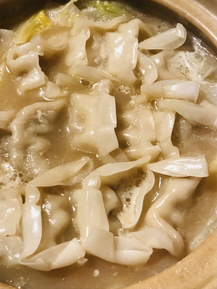 白湯スープ餃子●白菜＆大根の白湯餃子鍋の画像