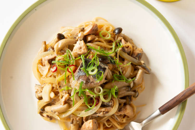 Amazon 大地の生菓 大豆プロテイン配合 黒ごま かりんとう 300g ソイプロテイン 人口甘味料 保存料 着色料不使用 おからクッキー お菓子 たんぱく質 大地の生菓 栄養補助スナック 通販