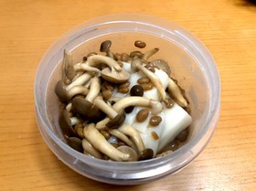 納豆ときのこのあんかけ餅