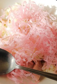 魚肉ソーセージのピンクのチャーハン