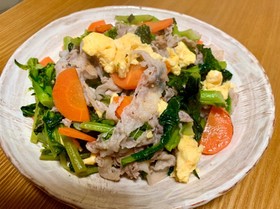 豚バラ肉と菜の花の塩酒蒸し炒め