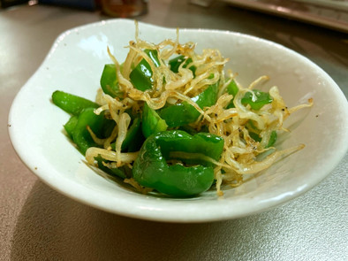 漁師の奥さん直伝！シラウオ野菜炒めの写真