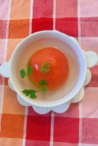 丸ごとトマトのスープ