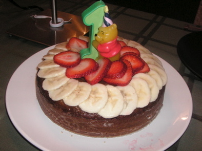 子供も食べれる１歳の誕生日バナナケーキの写真