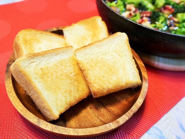 食パン4つに切って盛るだけ 5枚切りも レシピ 作り方 By アイリッシュショコラ クックパッド 簡単おいしいみんなのレシピが371万品