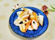 とりあえずの竹輪オリーブオイル炒め♪の写真