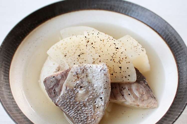 旨味たっぷり 塩ブリ大根 鰤大根 レシピ 作り方 By Mieuxkanon クックパッド 簡単おいしいみんなのレシピが361万品