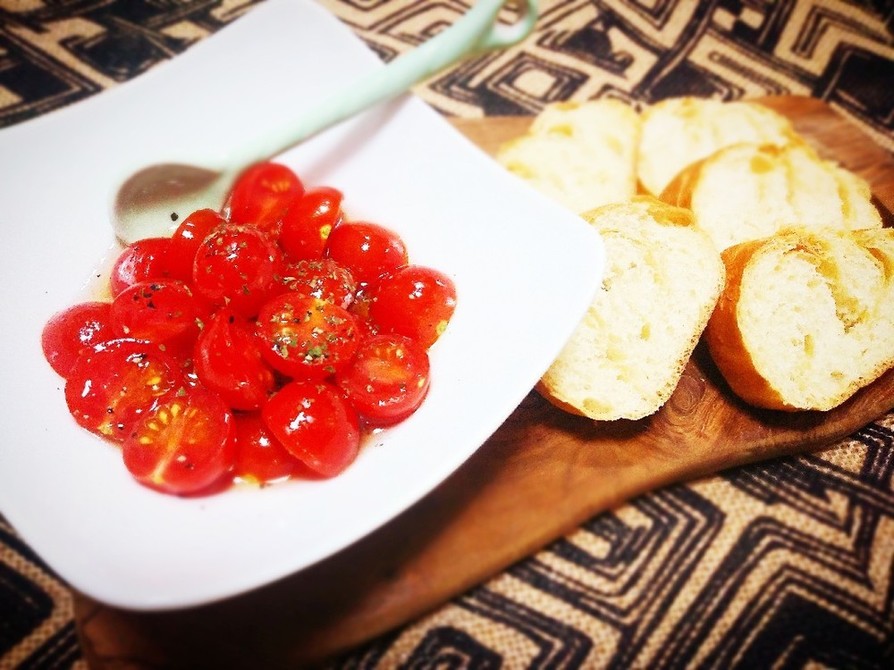 オリーブオイル漬けトマトの画像