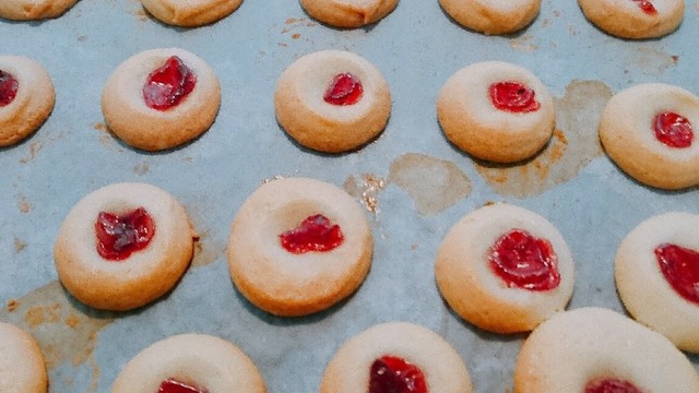 お好きなジャムで 簡単ジャムクッキー レシピ 作り方 By ｱｽ クックパッド 簡単おいしいみんなのレシピが354万品